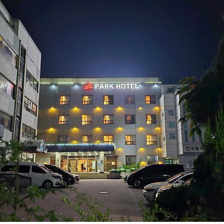 Goodstay Andong Park Hotel Экстерьер фото